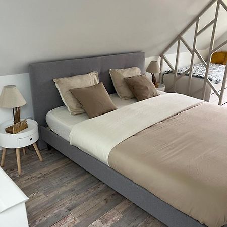 La Petite Maison De Kerguiniou Glomel Eksteriør bilde